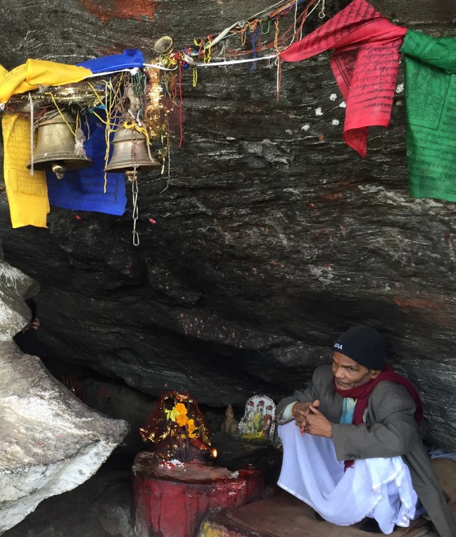 Prayers at the entrance.