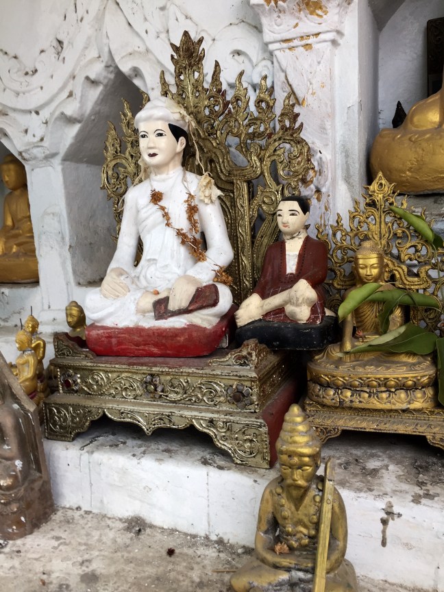 Alter accoutrements. 