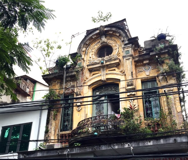 An example of the beautiful old colonial architechture that still sits intersperced amidst all the tight housing.