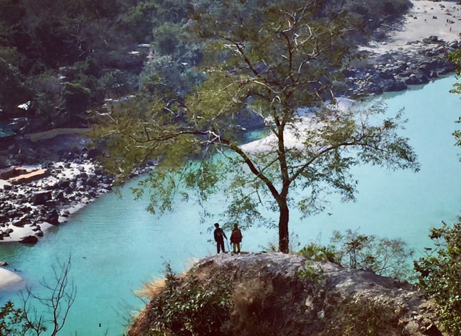 Children overlooking the river